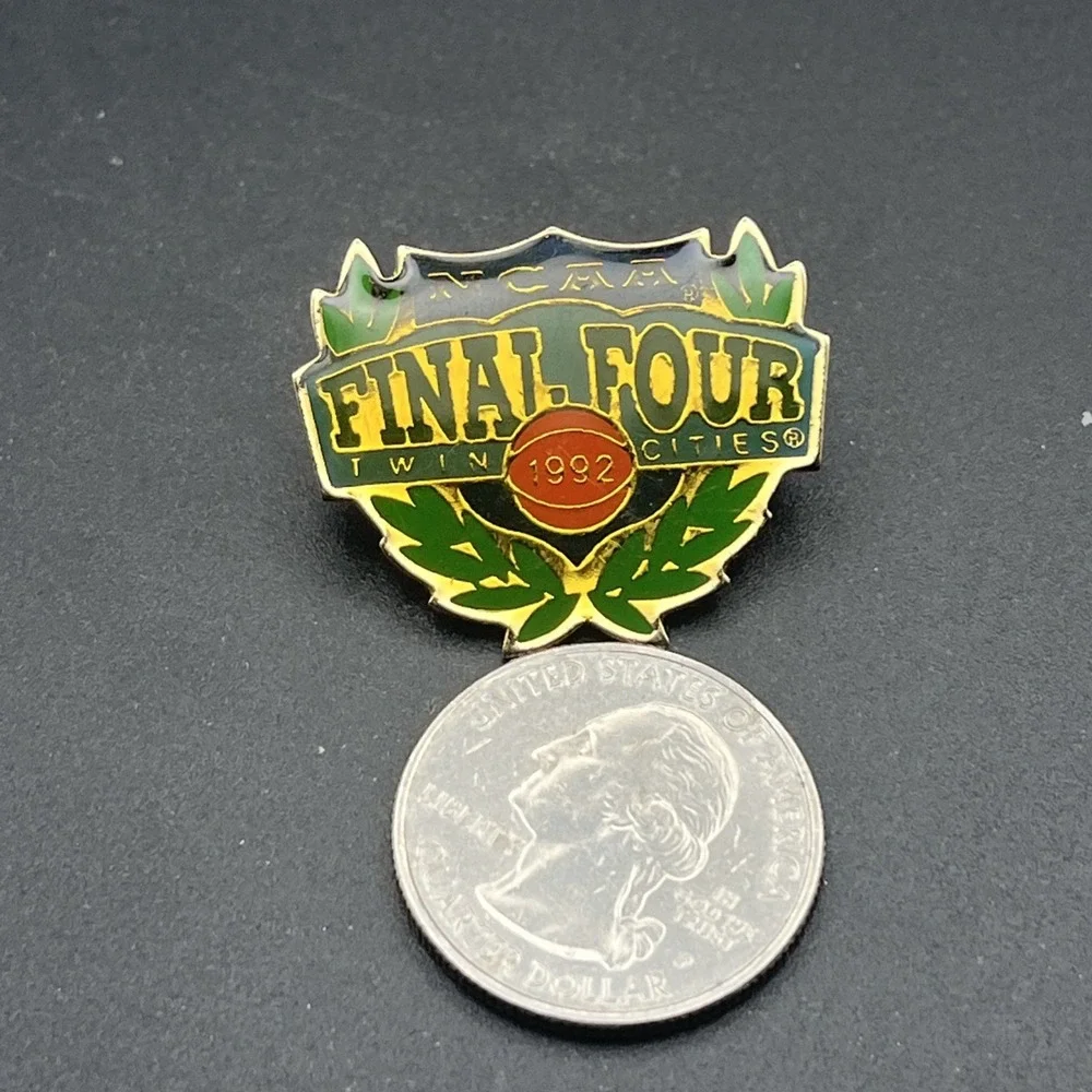 1992 NCAA Final Four Basketball Minnesota Twin Cities Lapel‎ Hat Pin